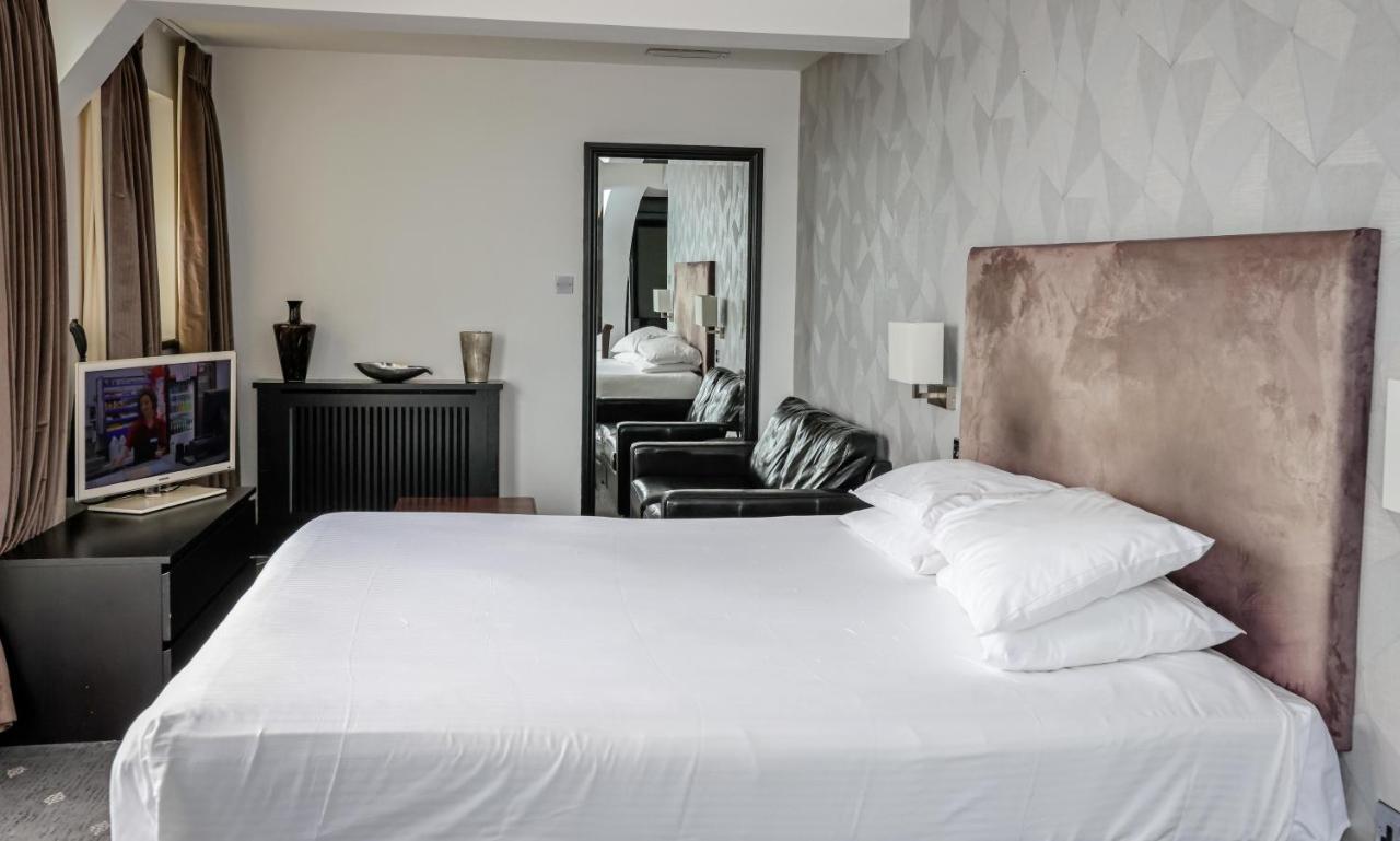 Suncliff Hotel - Oceana Collection Bournemouth Ngoại thất bức ảnh