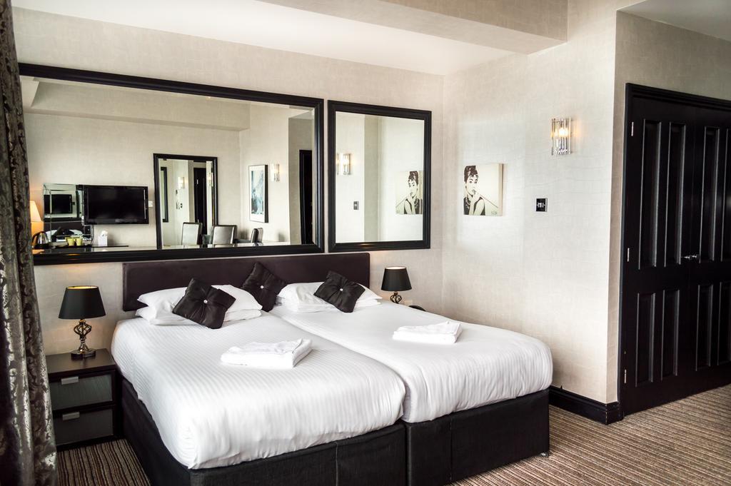 Suncliff Hotel - Oceana Collection Bournemouth Ngoại thất bức ảnh